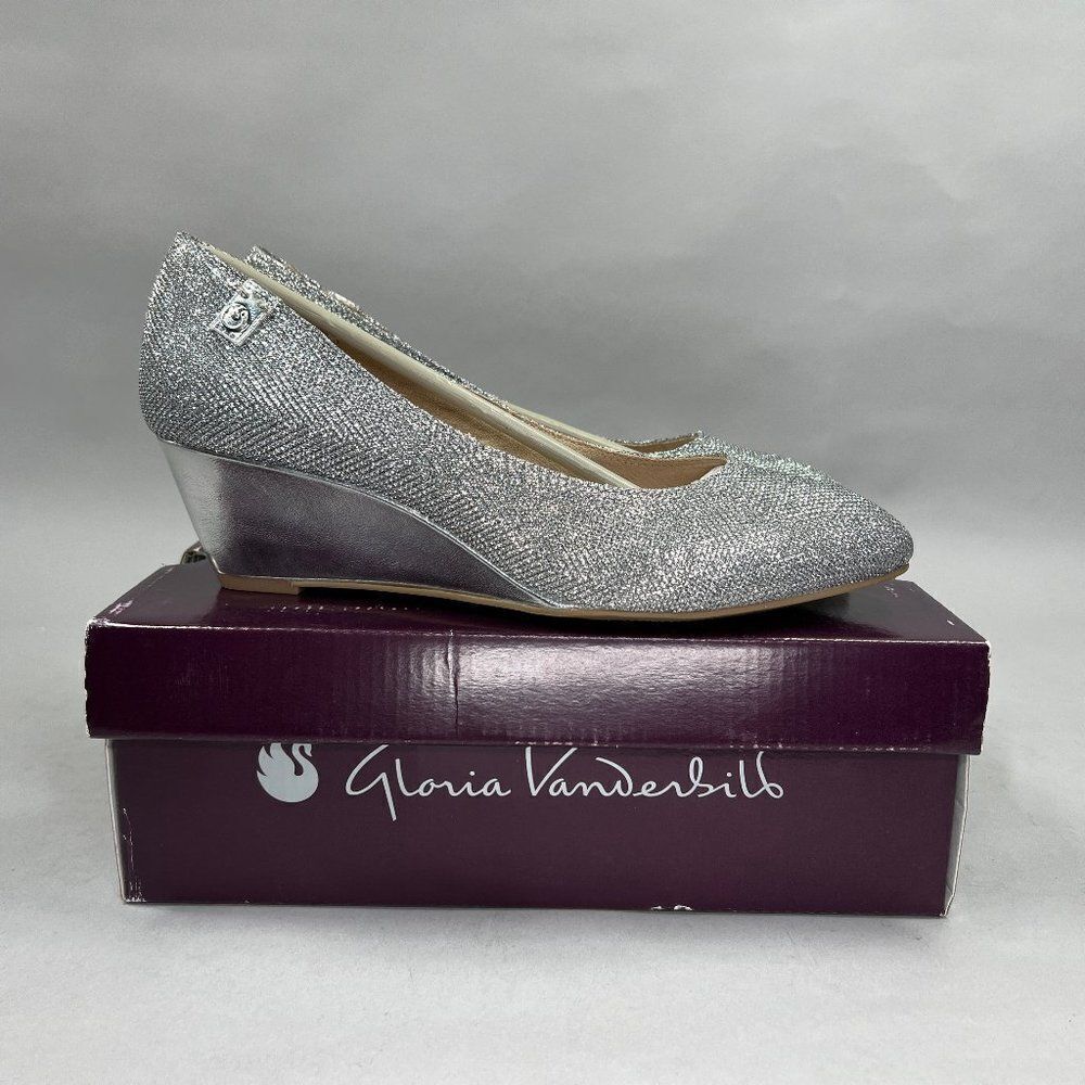 Gloria Vanderbilt Women's Size 9 Frazier Wedge Heels